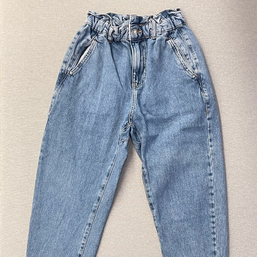 ZARA Paperbag Waist Jeans US 2 | High Rise Light Wash Tapered Mom Denim‎
